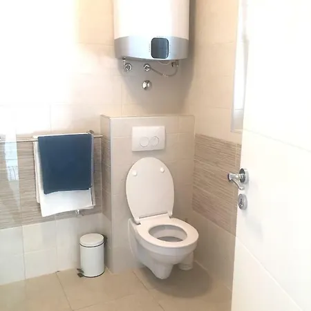 Stone & Salt Apartment