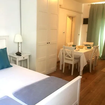 Stone & Salt Apartment